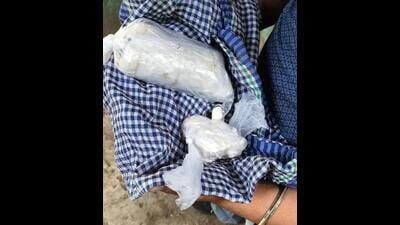 : Punjab Police special task force (STF) and Border Security Force (BSF) busted a hawala racket and apprehended two people with one packet of heroin from a border village in Amritsar district, officials said on Wednesday.