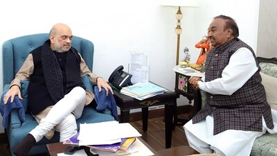 BJP leader KS Eshwarappa meets Union Home Minister Amit Shah. (ANI Photo) BJP leader KS Eshwarappa meets Union Home Minister Amit Shah. (ANI Photo)