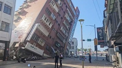 A five-storey building in Hualien suffered heavy damage, with its first floor collapsing and the rest of the building leaning at a 45-degree angle. (AP) A five-storey building in Hualien suffered heavy damage, with its first floor collapsing and the rest of the building leaning at a 45-degree angle. (AP)