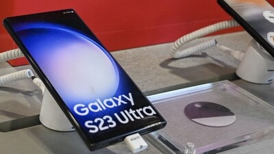 Samsung Galaxy S23 Ultra price cut on Amazon has slashed the M.R.P. by 37% from Rs. 1,49,999. (Bloomberg) Samsung Galaxy S23 Ultra price cut on Amazon has slashed the M.R.P. by 37% from Rs. 1,49,999. (Bloomberg)