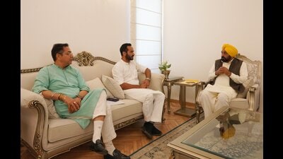 Chief minister Bhagwant Mann with Gurmeet Singh Meet Hayer, the party candidate from Sangrur Lok Sabha constituency and Sunam MLA Aman Arora.   (Sourced)