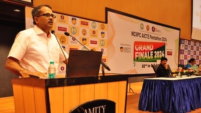 Navin Kumar Singh, IPS, DG, NCIIPC addressing the gathering.