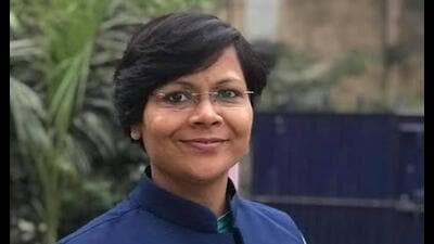 She spent her childhood in Railway Colony, Lucknow, where her father was stationed. (Sourced)