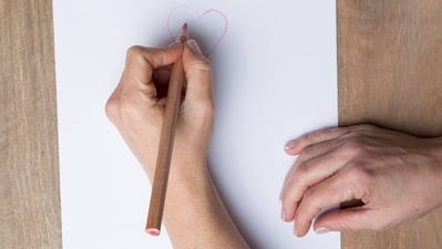 The findings of the research were based on genetic data covering more than 350,000 middle-aged to older adults in Britain in a dataset called the UK Biobank. About 11% were left-handed. (Freepik) The findings of the research were based on genetic data covering more than 350,000 middle-aged to older adults in Britain in a dataset called the UK Biobank. About 11% were left-handed. (Freepik)