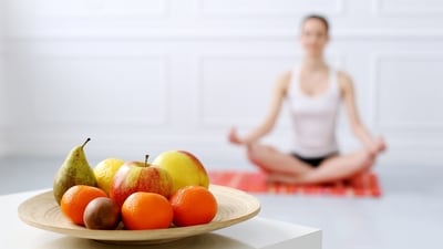 Tips to integrate mindful eating principles into your Yoga routine (Image by Racool_studio on Freepik) Tips to integrate mindful eating principles into your Yoga routine (Image by Racool_studio on Freepik)