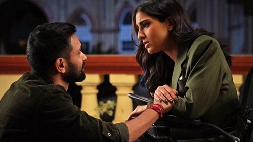 Vikrant and Sara in Gaslight Vikrant and Sara in Gaslight