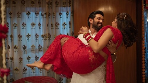 Taapsee and Vikrant in Haseen Dillruba Taapsee and Vikrant in Haseen Dillruba