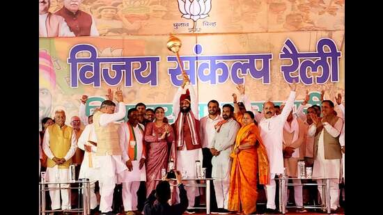 Haryana chief minister Nayab Saini addressing a ‘Vijay Sankalp’ rally in Yamunanagar on Wednesday. (HT Photo)