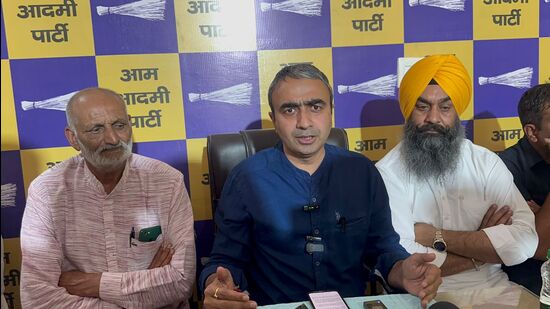 Senior vice-president of the Aam Aadmi Party (AAP)’s Haryana unit Anurag Dhanda on Wednesday cornered the Haryana government on the issue of several unemployed youth from the state stranded abroad. (HT File)