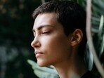 meditating_woman
