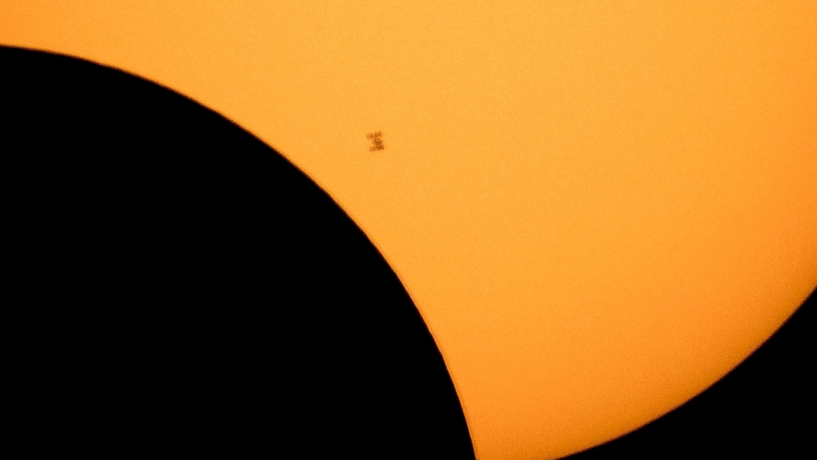 Solar Eclipse 2024: Moon set to shade the Sun; know all about this awesome spectacle - Vimarsana News
