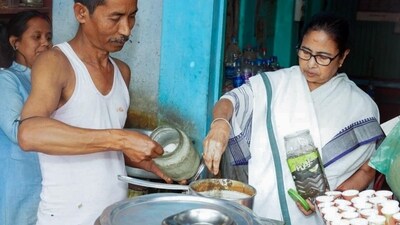 Ahead of the Lok Sabha polls, West Bengal Chief Minister Mamata Banerjee on Wednesday had tea at a local stall in Jalpaiguri. (AITC-X) Ahead of the Lok Sabha polls, West Bengal Chief Minister Mamata Banerjee on Wednesday had tea at a local stall in Jalpaiguri. (AITC-X)