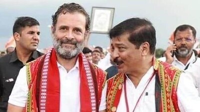 Rahul Gandhi (left) during Bharat Jodo Yatra (File Photo) Rahul Gandhi (left) during Bharat Jodo Yatra (File Photo)