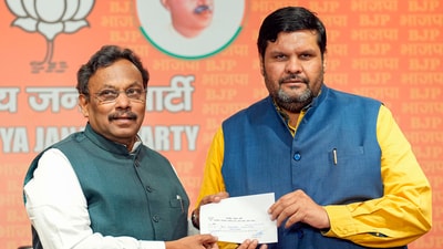 Former Congress leader Gourav Vallabh joins BJP in the presence of BJP national general secretary Vinod Tawde ahead of Lok Sabha elections in New Delhi on April 4. (PTI) Former Congress leader Gourav Vallabh joins BJP in the presence of BJP national general secretary Vinod Tawde ahead of Lok Sabha elections in New Delhi on April 4. (PTI)