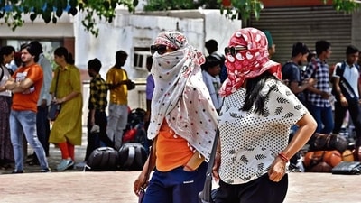 Dress Appropriately: Wear lightweight, loose-fitting clothing in light coloUrs to help your body stay cool. Avoid dark coloUrs that absorb heat. (HT Photo/Sanjeev Verma) Dress Appropriately: Wear lightweight, loose-fitting clothing in light coloUrs to help your body stay cool. Avoid dark coloUrs that absorb heat. (HT Photo/Sanjeev Verma)