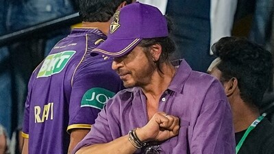 SRK attended the thrilling match wearing a purple shirt. SRK attended the thrilling match wearing a purple shirt. 
