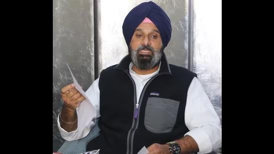 Senior Shiromani Akali Dal leader Bikram Singh Majithia said, “The UT administration has taken it upon itself to change the rules for recruitment and deny deputation rights to Punjab government officers.” (HT File)