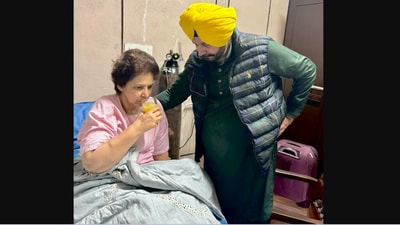 The image shows Navjot Singh Sidhu with his wife, Dr Navjot Kaur Sidhu, after her breast cancer surgery. (X/@sherryontopp) The image shows Navjot Singh Sidhu with his wife, Dr Navjot Kaur Sidhu, after her breast cancer surgery. (X/@sherryontopp)