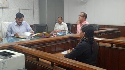Candidates at the Collectorate officer on Friday -- the last day of taking back nominations. (HT Photo) Candidates at the Collectorate officer on Friday -- the last day of taking back nominations. (HT Photo)
