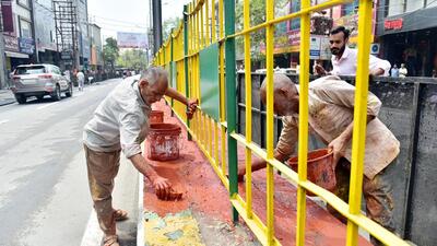 Ongoing preparations for Prime Minister Narendra Modi's road show in Ghaziabad to be held on Saturday. (Sakib Ali/HT Photo) Ongoing preparations for Prime Minister Narendra Modi's road show in Ghaziabad to be held on Saturday. (Sakib Ali/HT Photo)