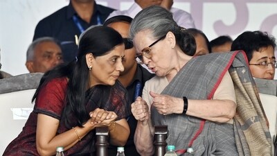 Sunita Kejriwal with Sonia Gandhi at INDIA bloc's rally at Ramlila Maidan on March 31. Sunita Kejriwal with Sonia Gandhi at INDIA bloc's rally at Ramlila Maidan on March 31.