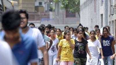 JEE Main 2024 April 5 shift 1: Difficulty level moderate, math paper lengthy and tricky, say experts (HT file) JEE Main 2024 April 5 shift 1: Difficulty level moderate, math paper lengthy and tricky, say experts (HT file)