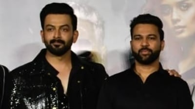 Bade Miyan Chote Miyan sees Prithviraj Sukumaran in a mysterious villainous role. Bade Miyan Chote Miyan sees Prithviraj Sukumaran in a mysterious villainous role.
