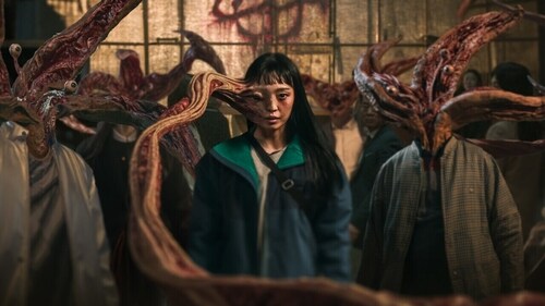 Netflix’s Parasyte The Grey is a South Korean sci-fi horror series.