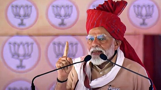 PM Narendra Modi addresses a public meeting in Churu, Rajasthan.(PTI)