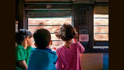 ‘I’ll never forget the chaos of refilling our surahi or earthen pot with drinking water at a midway station. I also won’t forget the spicy chana at Tundla Junction.’ (Shutterstock) ‘I’ll never forget the chaos of refilling our surahi or earthen pot with drinking water at a midway station. I also won’t forget the spicy chana at Tundla Junction.’ (Shutterstock)