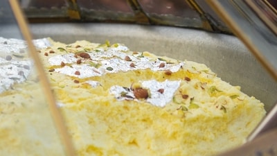 Lucknow, Uttar Pradesh: Lucknow's food culture, a fusion of Mughlai and Awadhi cuisines, boasts aromatic kebabs, biryanis and delicate sweets. The streets of the city come alive with a variety of vendors and food stalls serving up iconic delicacies. One can explore the famous galouti kebabs and biryanis along with delicious sewaiyan and phirni in Aminabad. Discover chaats and kebabs in Hazratganj, while exploring the markets offering traditional Eid specialities. (Pixabay) Lucknow, Uttar Pradesh: Lucknow's food culture, a fusion of Mughlai and Awadhi cuisines, boasts aromatic kebabs, biryanis and delicate sweets. The streets of the city come alive with a variety of vendors and food stalls serving up iconic delicacies. One can explore the famous galouti kebabs and biryanis along with delicious sewaiyan and phirni in Aminabad. Discover chaats and kebabs in Hazratganj, while exploring the markets offering traditional Eid specialities. (Pixabay)