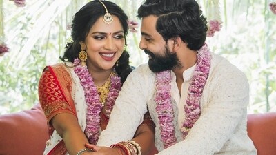 Soon-to-be mommy, actor Amala Paul had a traditional baby shower in Gujarat recently. (Instagram) Soon-to-be mommy, actor Amala Paul had a traditional baby shower in Gujarat recently. (Instagram)