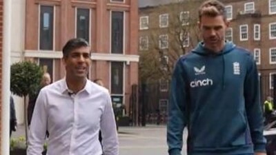 United Kingdom PM Rishi Sunak played against England's legendary fast bowler James Anderson in a friendly game of cricket on Friday. (X(formerly Twitter)) United Kingdom PM Rishi Sunak played against England's legendary fast bowler James Anderson in a friendly game of cricket on Friday. (X(formerly Twitter))