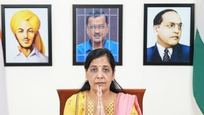 Delhi CM Arvind Kejriwal's wife Sunita Kejriwal (HT Photo) Delhi CM Arvind Kejriwal's wife Sunita Kejriwal (HT Photo)