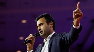 "End birthright citizenship for the kids of illegal aliens," Vivek Ramaswamy. Photo by Anna Moneymaker / GETTY IMAGES NORTH AMERICA / Getty Images via AFP) (Getty Images via AFP) "End birthright citizenship for the kids of illegal aliens," Vivek Ramaswamy. Photo by Anna Moneymaker / GETTY IMAGES NORTH AMERICA / Getty Images via AFP) (Getty Images via AFP)
