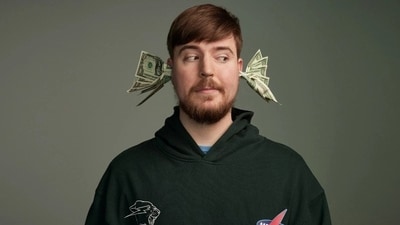 Jeff Bezos responds to MrBeast's humorous $1 Billion request. (Image Credit: Twitter/ Mr. Beast)