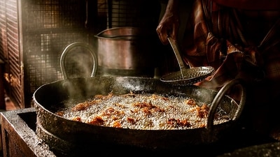 Mumbai, Maharashtra: The streets of Mumbai explode with the aromas and flavours of delicious food during this festive season. You can explore bustling spots like Mohammed Ali Road, famous for its diverse street food stalls. The variety of seekh kebabs, chicken tandoori and fragrant biryanis offer a feast for both the faithful and foodies alike. Renowned Khau Gallis (food lanes) offer an array of tikkas, kebabs, rolls and sweets for a truly memorable Eid experience. Visitors can explore the historic Haji Ali Dargah, learn about its rich history and soak in the vibrant culture. (Unsplash) Mumbai, Maharashtra: The streets of Mumbai explode with the aromas and flavours of delicious food during this festive season. You can explore bustling spots like Mohammed Ali Road, famous for its diverse street food stalls. The variety of seekh kebabs, chicken tandoori and fragrant biryanis offer a feast for both the faithful and foodies alike. Renowned Khau Gallis (food lanes) offer an array of tikkas, kebabs, rolls and sweets for a truly memorable Eid experience. Visitors can explore the historic Haji Ali Dargah, learn about its rich history and soak in the vibrant culture. (Unsplash)