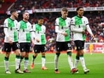 Manchester United hold Liverpool to hand Arsenal Premier League lead