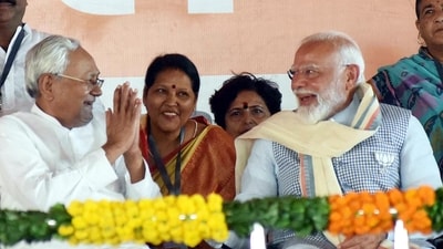 Prime Minister Narendra Modi with Bihar chief minister Nitish Kumar during a public meeting ahead of Lok Sabha elections, in Nawada, Bihar, (Hindustan Times)