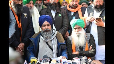 Other leaders who were taken into preventive custody include Gurmeet Singh Mangat, Manjit Singh Rai and Harwinder Singh. (HT photo)