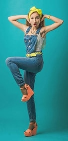 Rock a pair of denim dungarees (Pexels) Rock a pair of denim dungarees (Pexels)