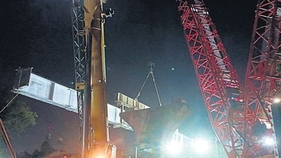 CR launches first of six girders for Vikhroli ROB for east-west connectivity CR launches first of six girders for Vikhroli ROB for east-west connectivity