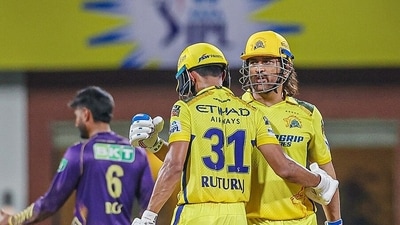 Dhoni and Gaikwad took a couple of singles before the latter hit the winning run with a four. (CSK-X) Dhoni and Gaikwad took a couple of singles before the latter hit the winning run with a four. (CSK-X)