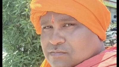 Bajrangi got bail on Monday after he joined the investigation. Police made him sign an affidavit that he would not indulge in any kind of such incidents in the future. (HT photo)
