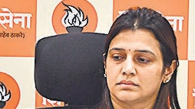 Mumbai, India – Mar 19, 2024: Former Shiv Sena (UBT) MLA Vinod Ghosalkar along with Tejasvee Ghosalkar, Abhishek Ghosalkar's wife, addressing the media, at Shivsena (UBT) office, Shivala, in Mumbai, India, on Tuesday, Mar 19, 2024. (Photo by Bhushan Koyande/HT Photo) Mumbai, India – Mar 19, 2024: Former Shiv Sena (UBT) MLA Vinod Ghosalkar along with Tejasvee Ghosalkar, Abhishek Ghosalkar's wife, addressing the media, at Shivsena (UBT) office, Shivala, in Mumbai, India, on Tuesday, Mar 19, 2024. (Photo by Bhushan Koyande/HT Photo)
