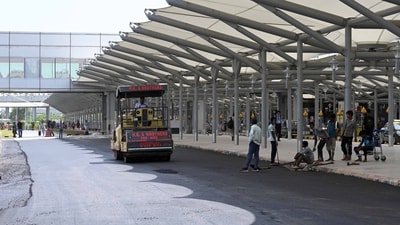 Rahul Sharma, the security supervisor of Akasa Air, SNV Aviation Private Limited, lodged a complaint at IGI police station. Rahul Sharma, the security supervisor of Akasa Air, SNV Aviation Private Limited, lodged a complaint at IGI police station.