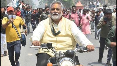 Pappu Yadav on way to file his nomination paper for Purnea Lok Sabha seat on April 4. (HT) Pappu Yadav on way to file his nomination paper for Purnea Lok Sabha seat on April 4. (HT)