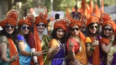 Gudi Padwa is an occasion that celebrates the rich cultural heritage of Maharashtra. Its essence is celebrated by signing, dancing, and performing in traditional attire. Your outfit should not only depict your personal taste but also the significance of the festival. Ace designer Shilpi Gupta shared with HT Lifestyle a list of trendy outfit ideas for Gudi Padwa 2024 that exude traditional style and beauty. (Pratik Chorge/HT) Gudi Padwa is an occasion that celebrates the rich cultural heritage of Maharashtra. Its essence is celebrated by signing, dancing, and performing in traditional attire. Your outfit should not only depict your personal taste but also the significance of the festival. Ace designer Shilpi Gupta shared with HT Lifestyle a list of trendy outfit ideas for Gudi Padwa 2024 that exude traditional style and beauty. (Pratik Chorge/HT)
