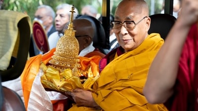 A relic of Buddha with the Dalai Lama (Dalai Lama Instagram) A relic of Buddha with the Dalai Lama (Dalai Lama Instagram)