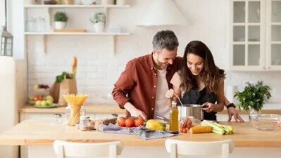 We should become more emotionally aware of ourselves and express our emotions more directly to our partner. This will bring more clarity to the relationship. (Unsplash) We should become more emotionally aware of ourselves and express our emotions more directly to our partner. This will bring more clarity to the relationship. (Unsplash)